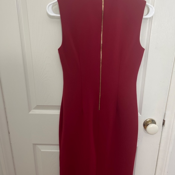 Dress - Picture 3 of 4